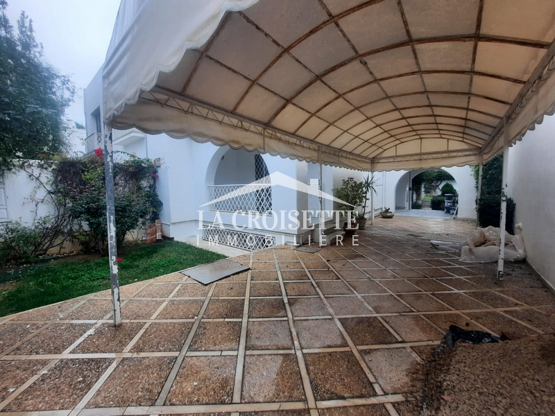 Villa S+5 avec piscine à Carthage Amilcar